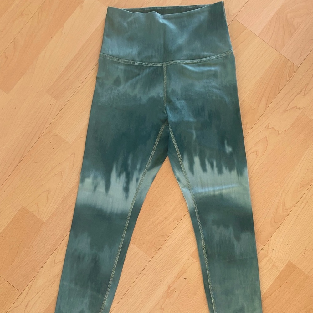Beyond yoga leggings Small lululemon
